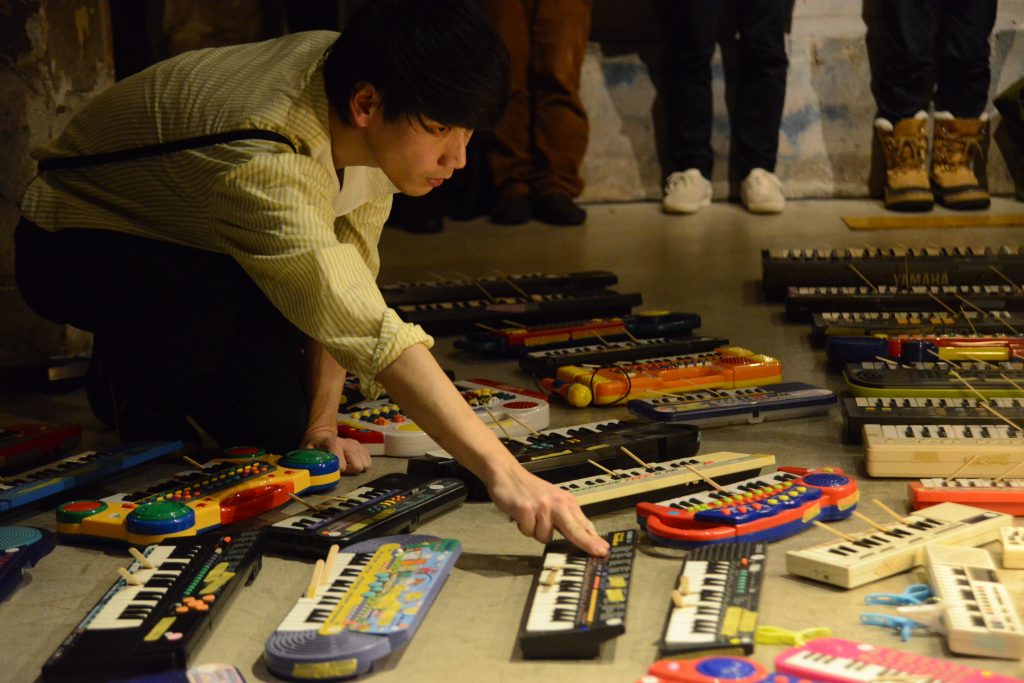 Asuna, <em>100 Keyboards</em>. Photo by Ritsuko Sakata, courtesy of BAM. 