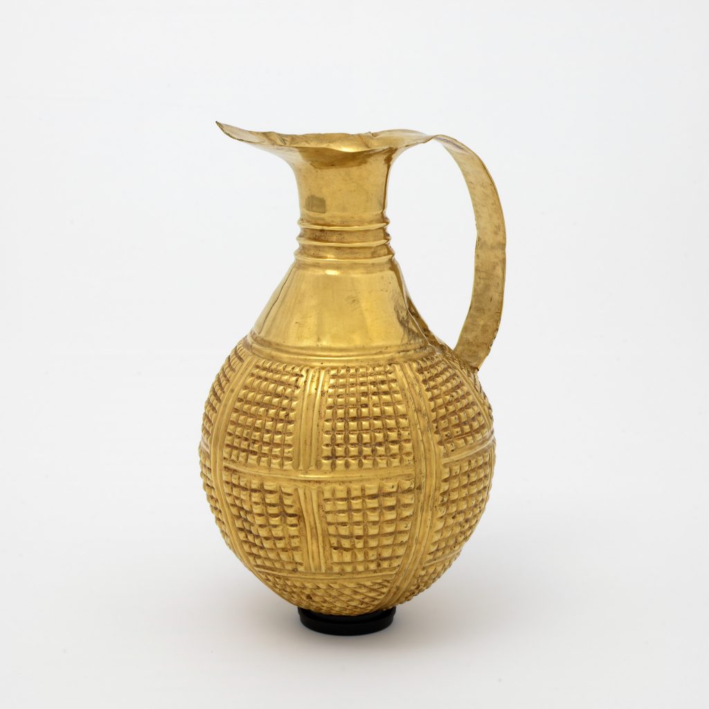 Gold ewer, unknown maker, about 2500 – 2000 BC, Anatolia. © The Rosalinde and Arthur Gilbert Collection