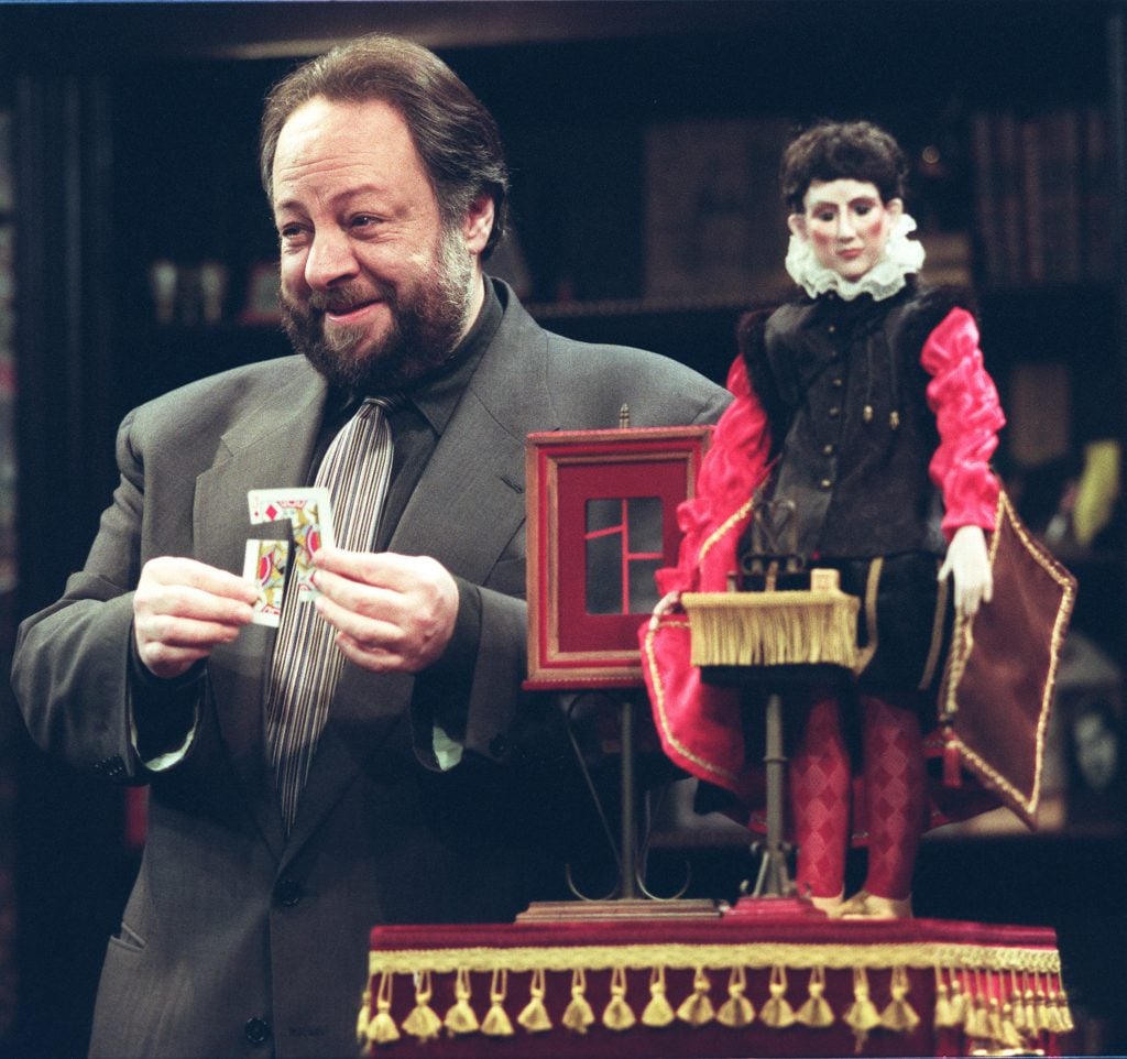 Ricky Jay on stage with Neppy, his famed automaton. Photograph by Ken Hively/Los Angeles Times via Getty Images.