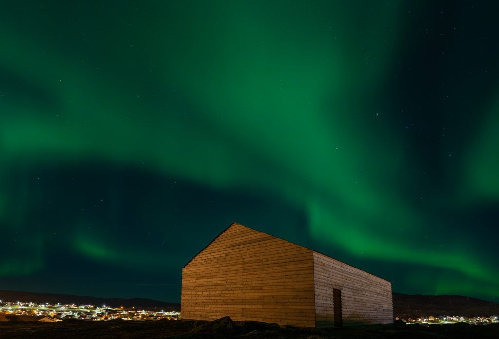 A Jensen & Skodvin Architects structure housing Roni Horn's new installation in Havøysund, Northern Norway, both commissioned by Norwegian Scenic Routes. Photo: Frid-Jorunn Stabell.