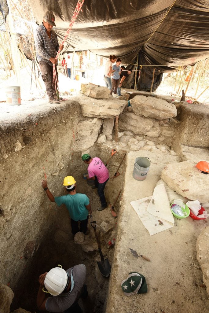 Excavation at Aguada Fenix. Photo courtesy of Takeshi Inomata.