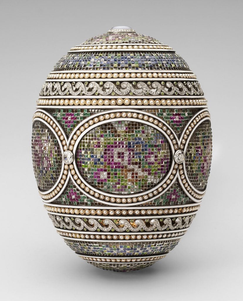 Mosaic Egg (1913-14). Courtesy of the Victoria & Albert Museum. 