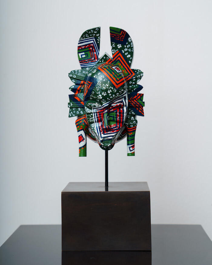 Yinka Shonibare, "Hybrid Mask II (K’peliye’e)" (2021) Courtesy of Yinka Shonibare.