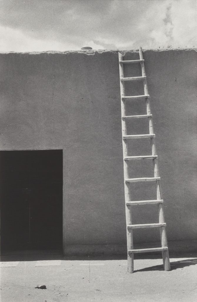 Georgia O'Keeffe, <i>Ladder against Wall</i> (1961). © Georgia O’Keeffe Museum.