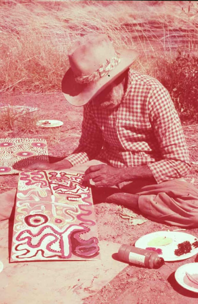 Alan Winderoo painting in 1982. Photo by Warwick Nieass, courtesy of the South Australian Museum, Adelaide. 