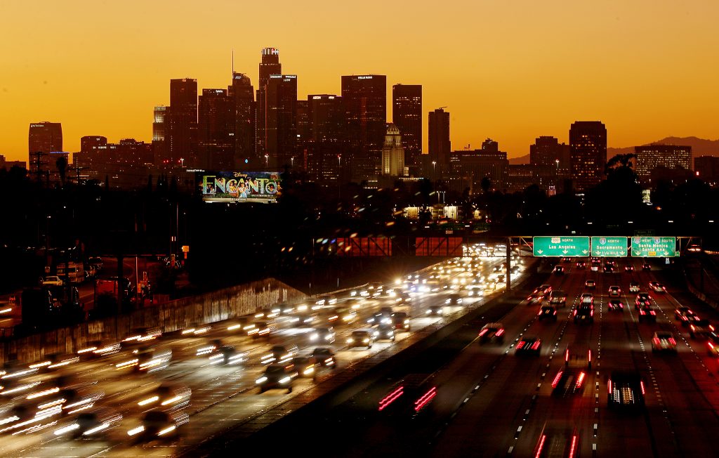 Traffic streams along the San Bernardino Freeway in downtown Los Angeles on Thanksgiving getaway day on Wednesday, Nov. 24, 2021. Photo: Luis Sinco/Los Angeles Times via Getty Images.
