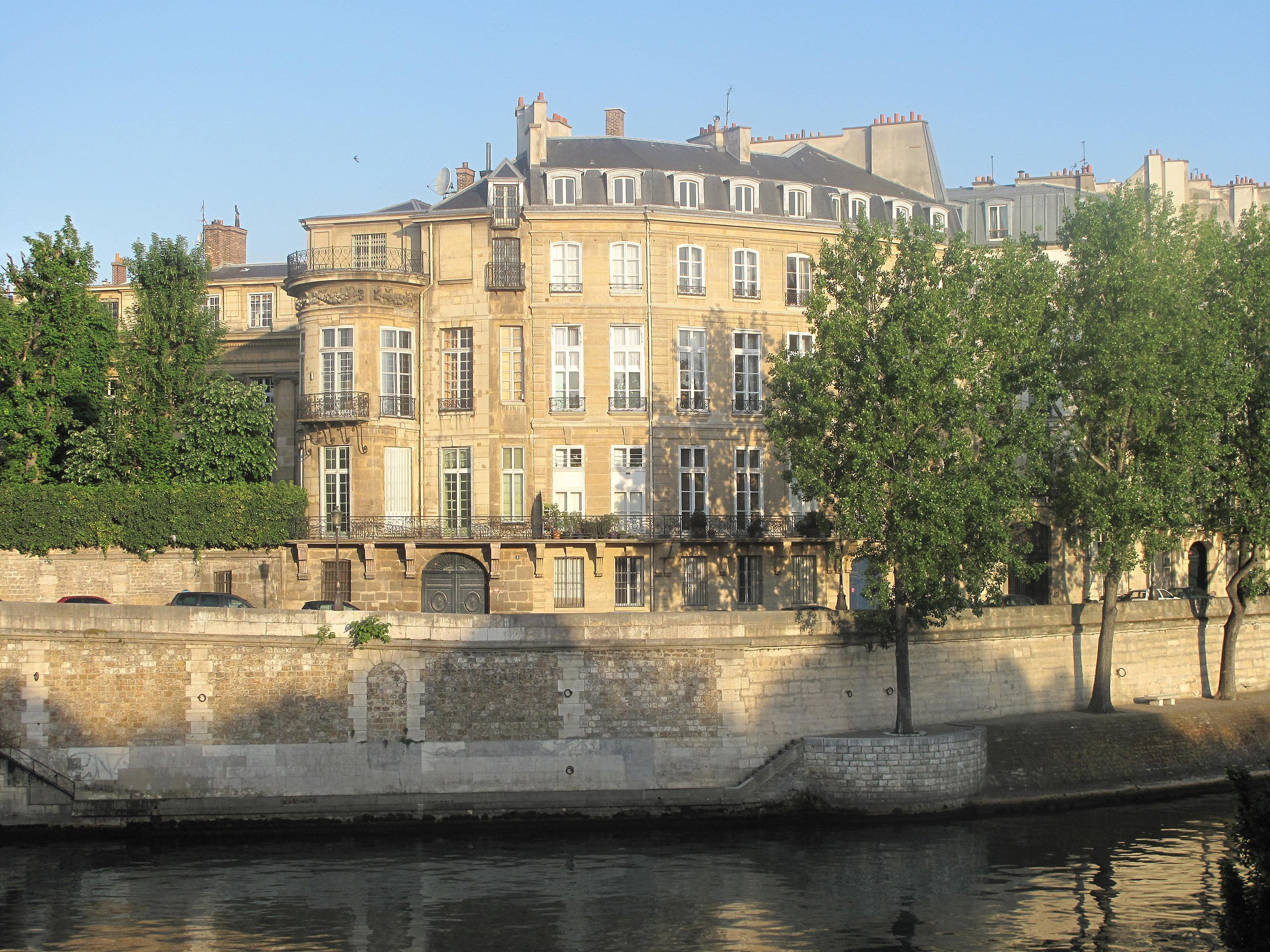Photo of Le magnat de l’art milliardaire Xavier Niel a acheté un hôtel parisien de 226 millions de dollars qui serait la future maison de sa fondation culturelle.