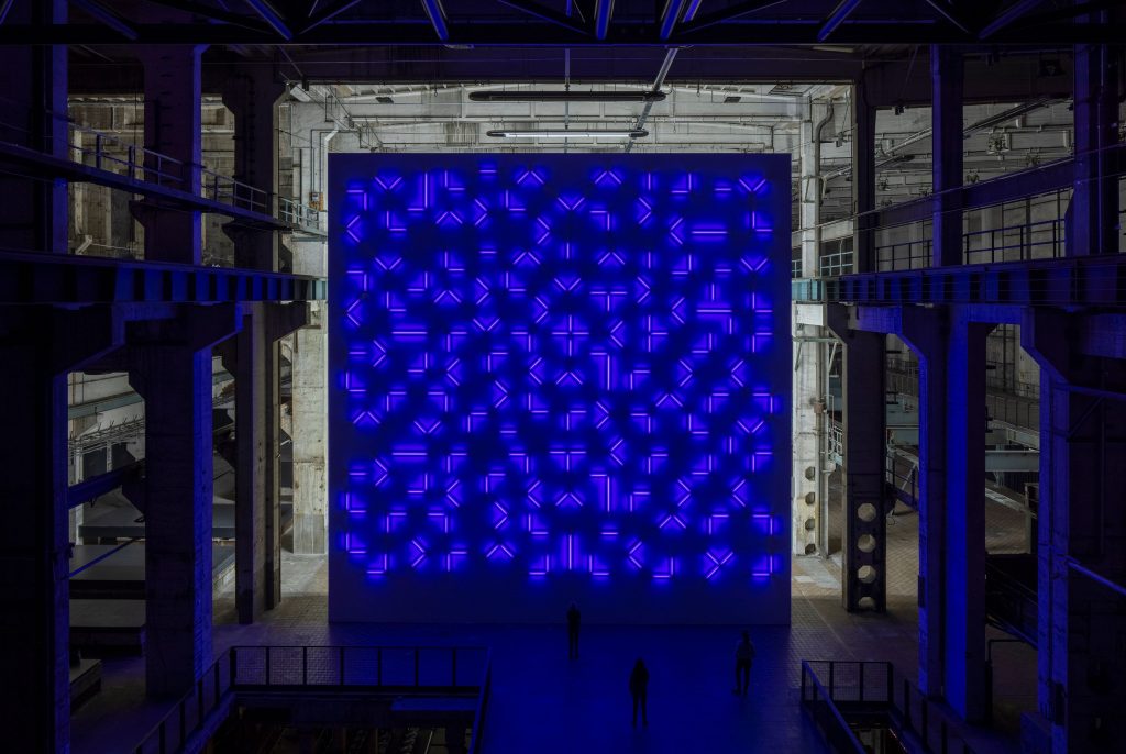 Robert Irwin, Light and Space (Kraftwerk Berlin), 2021. Commissioned by LAS (Light Art Space). © Foto: Timo Ohler. VG Bild-Kunst, 2021.
