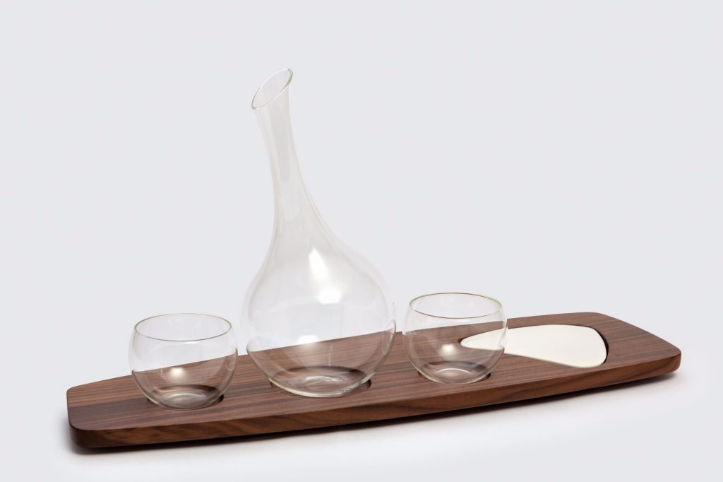 SoShiro, Carafe and set of glasses on a walnut wooden appetizer tray from the SoShiro Pok collection (2019). Courtesy of SoShiro.