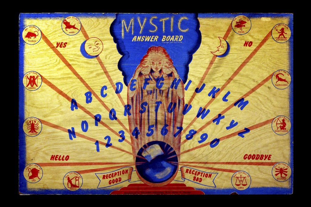 Columbia Industries. Mystic Answer Board (ca. 1940s). Collection of Brandon Hodge. Photo: Brandon Hodge / MysteriousPlanchette.com.