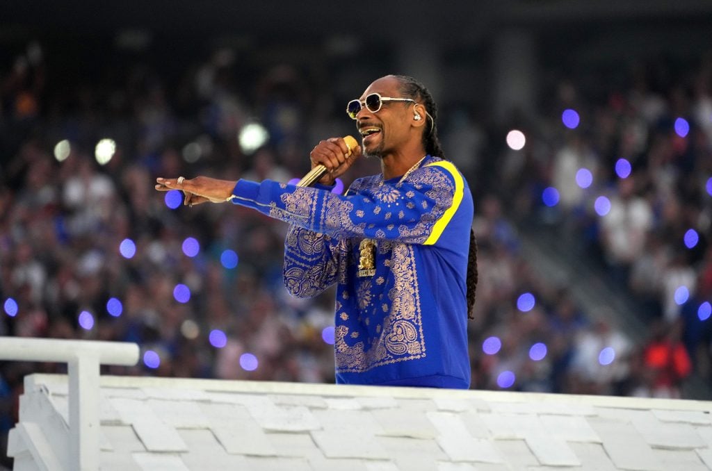 Snoop Dogg performs onstage during the Pepsi Super Bowl LVI Halftime Show at SoFi Stadium on February 13, 2022 in Inglewood, California. (Photo by Kevin Mazur/Getty Images for Roc Nation)