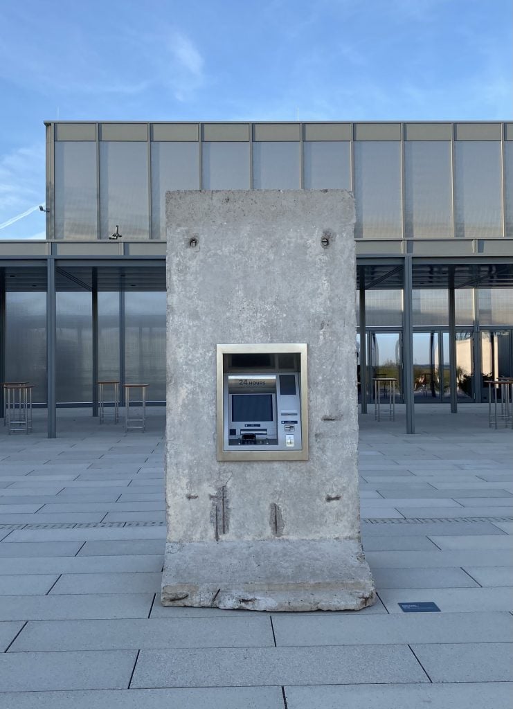 Elmgreen & Dragset, <i> Statue of Liberty, Fig. 2 </i>(2021). Installation view, 14th Robert Jacobsen Prize of the Würth Foundation, Museum Würth 2, Künzelsau, Germany, 2021. Photo: Studio Elmgreen & Dragset.