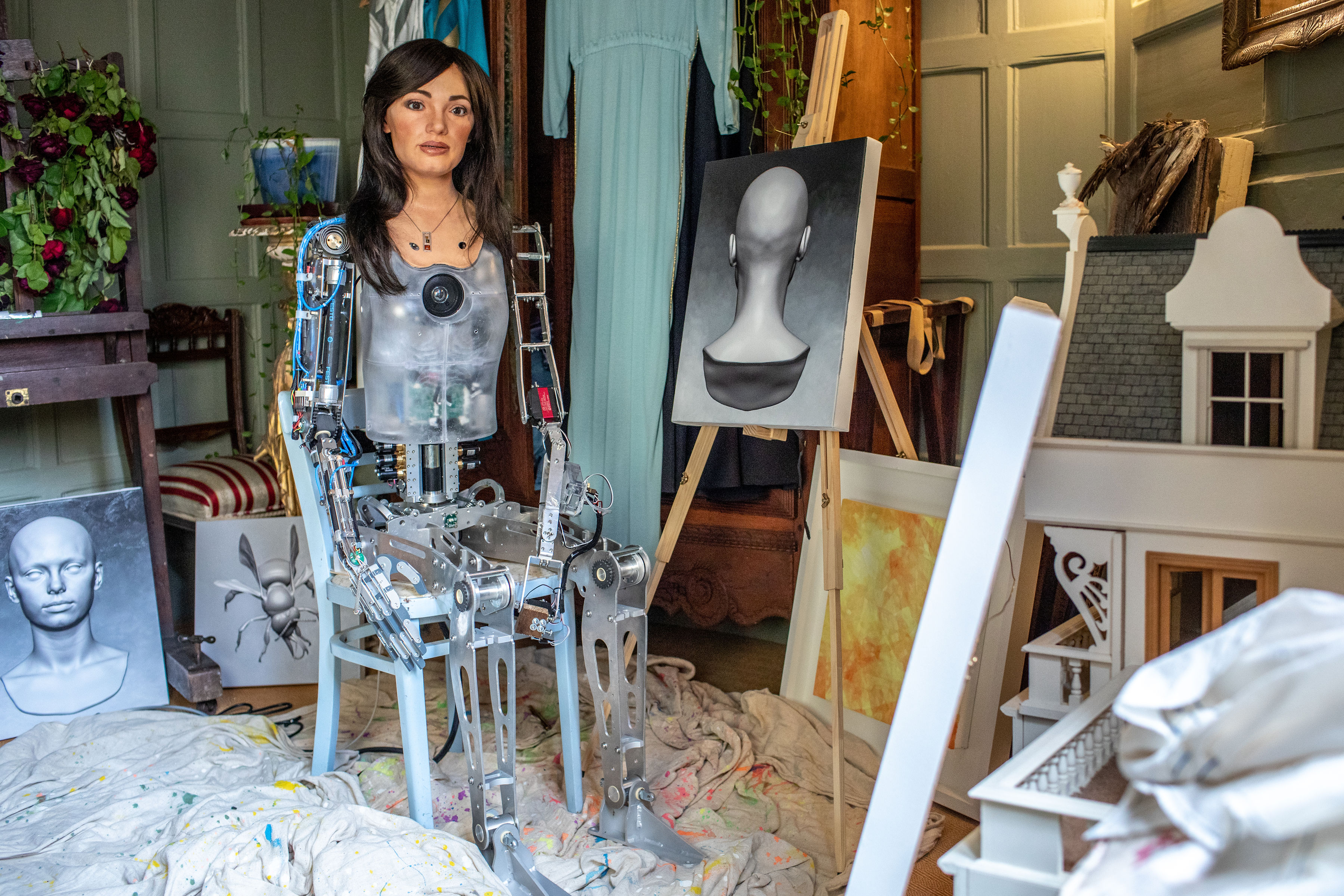Ai-Da, the Robot Artist Powered by AI, Is Heading to Venice for a Show the She's Bringing Her New Painting Arm