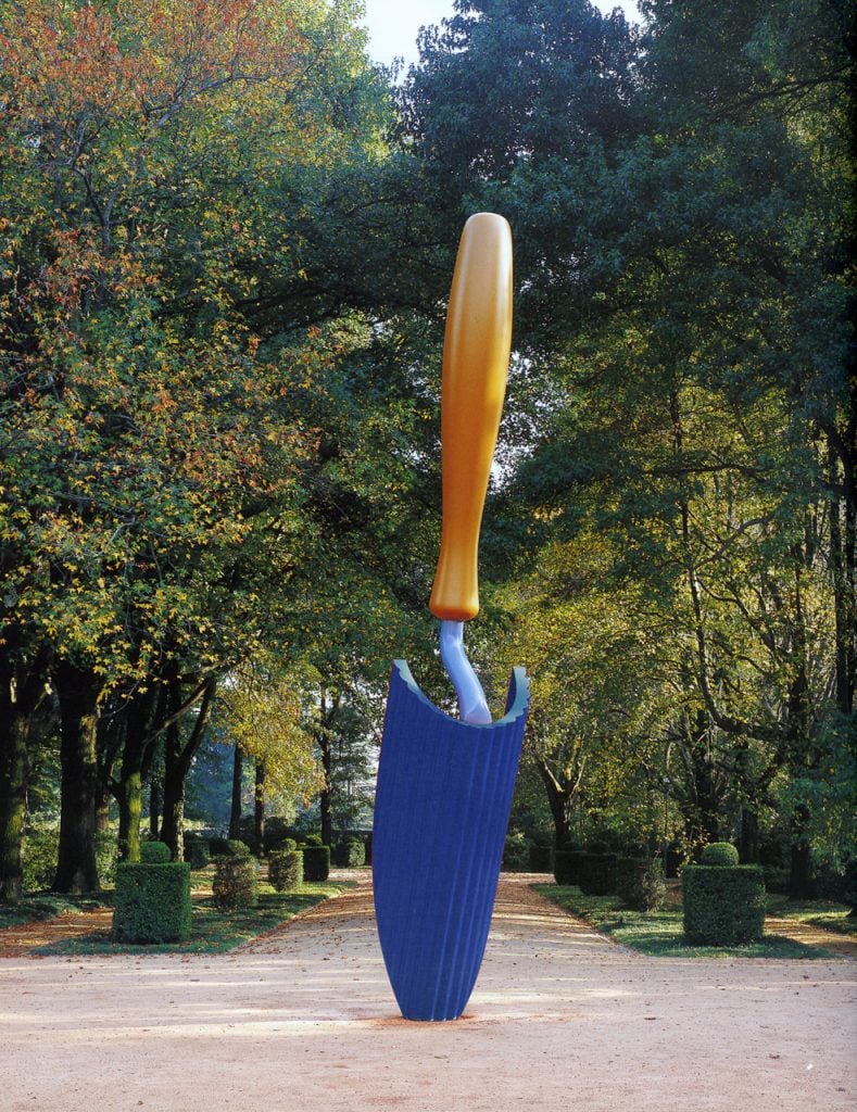 A rendering of Claes Oldenburg and Coosje van Bruggen's Plantoir, Blue (2001–21). Courtesy the artists and Paula Cooper Gallery.