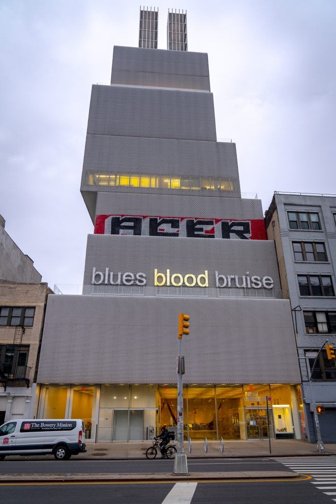 The anonymous artist Acer 444 illicitly painted a massive graffiti tag on the third story of New York's New Museum. Photo by @b4_flight