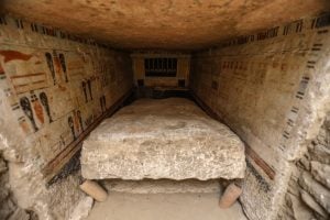 Archaeologists In Egypt Have Uncovered Five 4,000-Year-Old Tombs ...