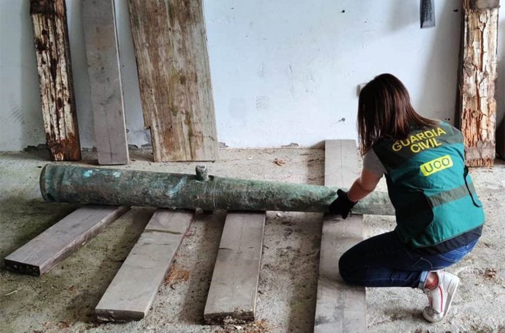 A cannon from a Galician shipwreck recovered by Operation Pandora VI, an international effort to combat illicit trafficking in cultural goods. Photo courtesy of Interpol.