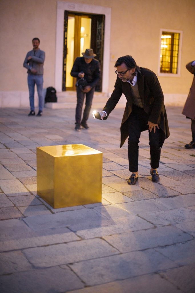Niclas Castello with the <i>Castello Cube</i>. Photo: Sandra Small.