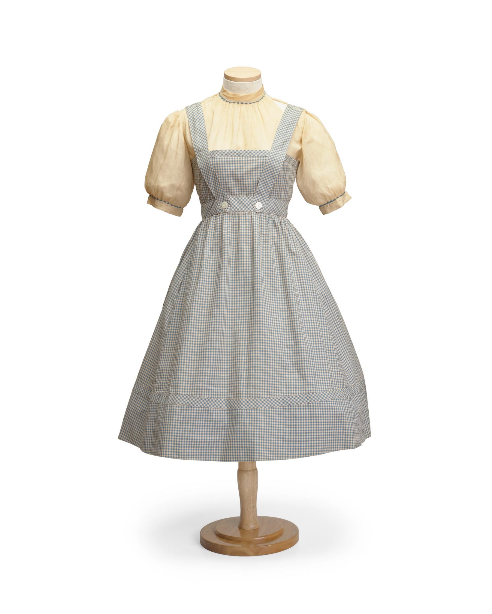 A Judge Halts The Auction Of The Blue Gingham Dress Judy Garland Wore In ‘the Wizard Of Oz 3746