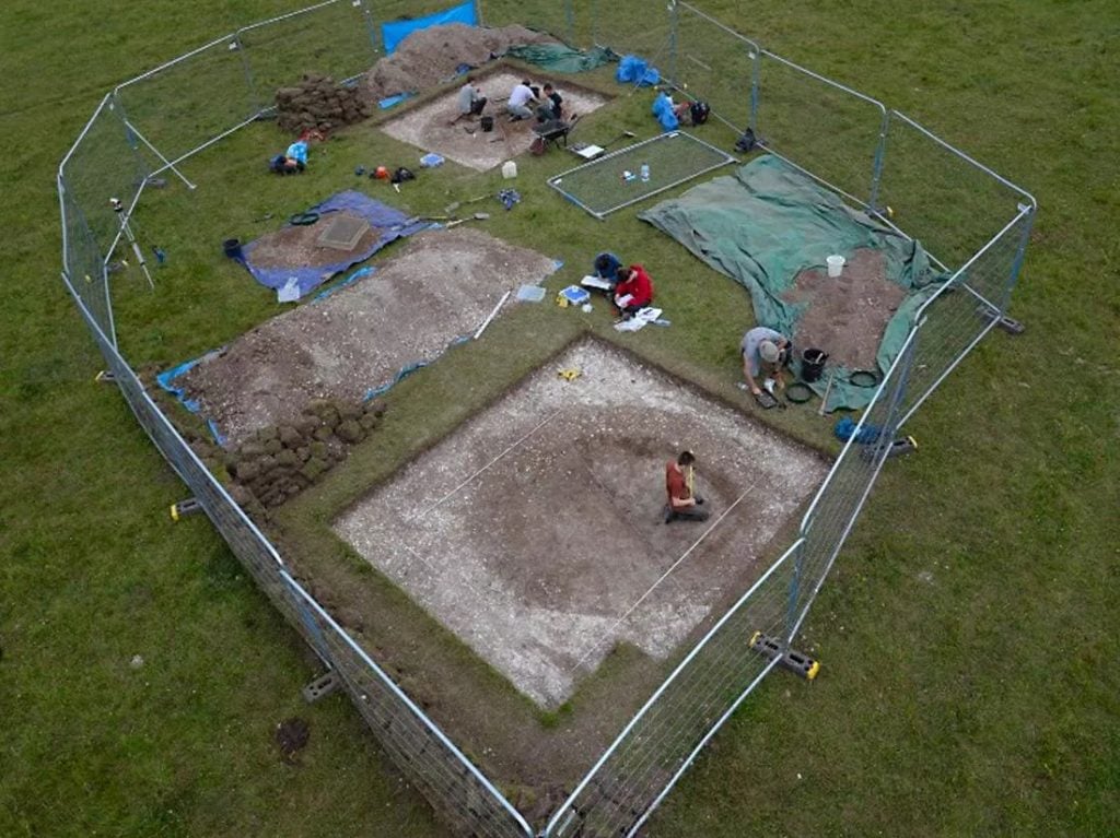 Excavations of what appears to be a prehistoric hunting pit near Stonehenge. Photo courtesy of the University of Birmingham. 