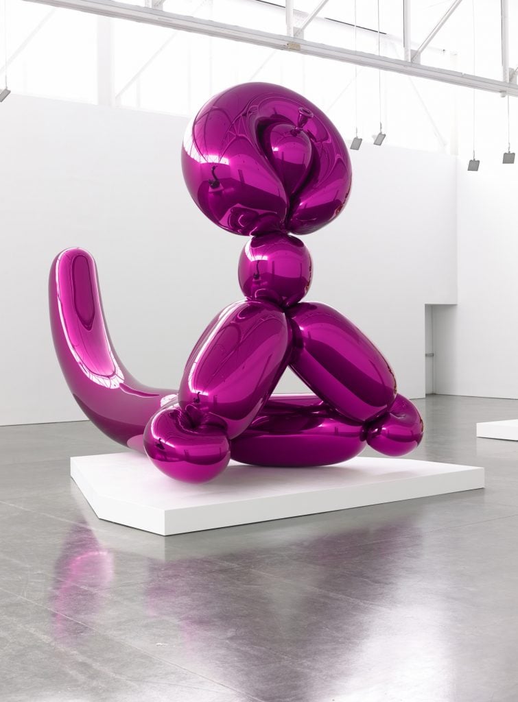 Jeff Koons, Balloon Monkey (Magenta), 2006–13. the monumental sculpture carries an estimate of £6 million to £10 million ($7.55 million to $12.58 million) with the proceeds supporting humanitarian aid efforts in Ukraine in light of the Russian invasion. Photo courtesy of Christie's London.