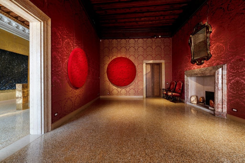 View of the installation of “Bosco Sodi: What Goes Around Comes Around” at Palazzo Vendramin Grimani, Venice.  Photo courtesy of Kasmin, New York;  Axel Verwoodt, Antwerp;  and König, Berlin.