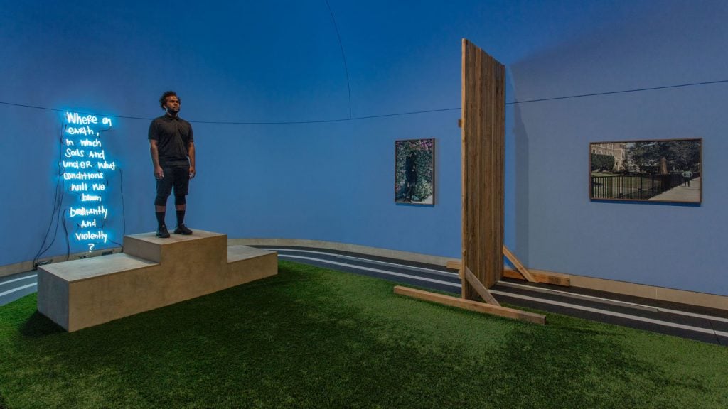 EJ Hill, <em>Altar (for past, present and future winners)</em> to "Made in Los Angeles 2018" at the UCLA Hammer Museum.  Photo courtesy of UCLA Hammer Museum. “Width =” 1024 “height =” 576 “srcset =” https://news.artnet.com/app/news-upload/2022/06/hill_Made-in- LA-Install-055e-1024×576.jpeg 1024w, https://news.artnet.com/app/news-upload/2022/06/hill_Made-in-LA-Install-055e-300×169.jpeg 300w, https: // news.artnet.com/app/news-upload/2022/06/hill_Made-in-LA-Install-055e-1536×864.jpeg 1536w, https://news.artnet.com/app/news-upload/2022/06 /hill_Made-in-LA-Install-055e-50×28.jpeg 50w, https://news.artnet.com/app/news-upload/2022/06/hill_Made-in-LA-Install-055e.jpeg 1560w “sizes = “(max-width: 1024px) 100vw, 1024px” /></p>
<p id=