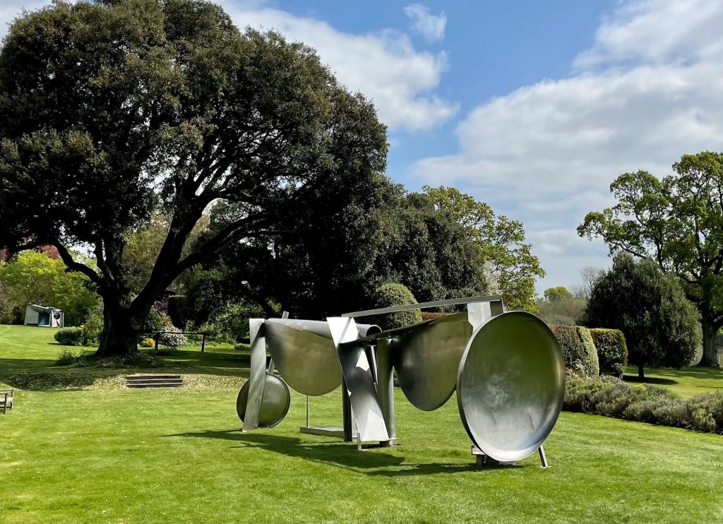 Anthony Caro, Emma Gate (1977–1984). © the artist. Courtesy of New Art Centre, Wiltshire.
