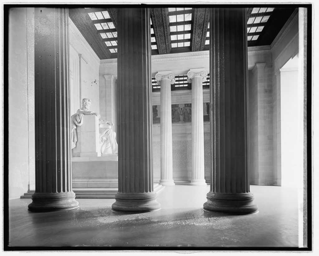 Daniel Chester French, <em>Abraham Lincoln</em> at the Lincoln Memorial on the National Mall in Washington, D.C., in a historical photograph. Photo courtesy of Eduardo Montes-Bradley.