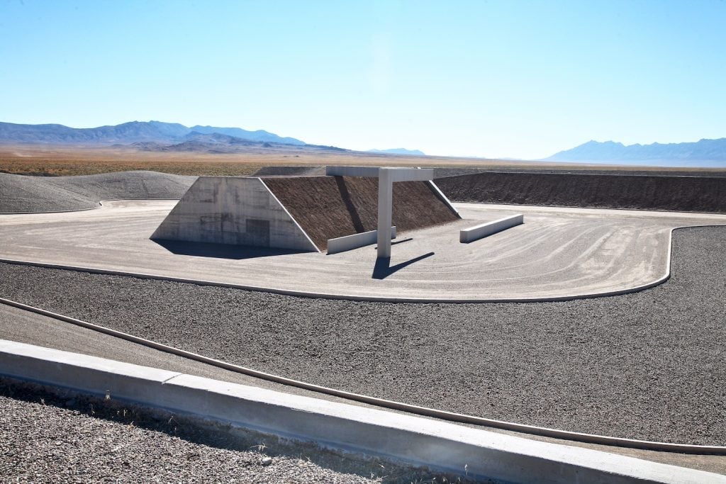 08.-Complex-One-City-1970-to-Present-%C2%A9Michael-Heizer-photo-Mary-Converse-1024x683.jpg