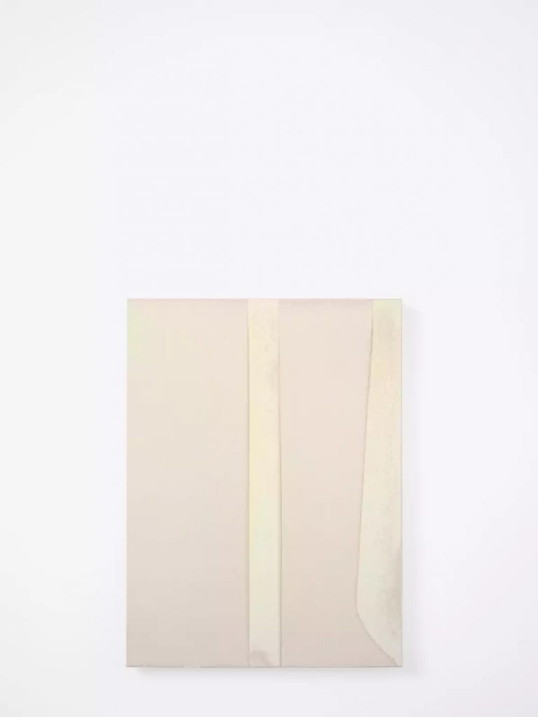 J Kimsunken, Figuration 22. 16 (legs) (2022). Courtesy of Yi Gallery.