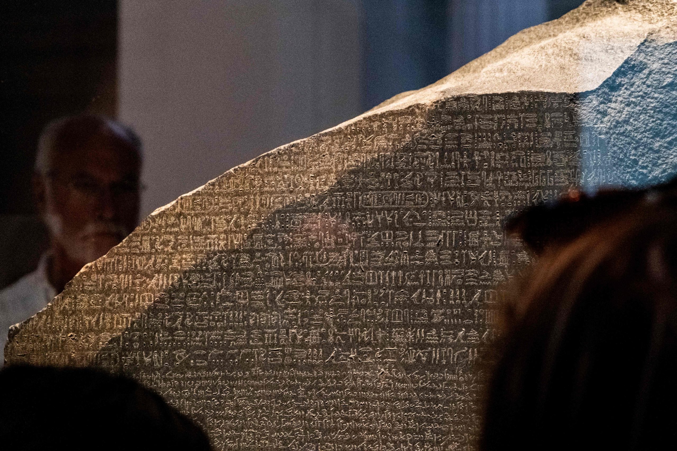 More Than 2,500 Archaeologists Have United to Demand the British Museum  Return the Rosetta Stone to Egypt