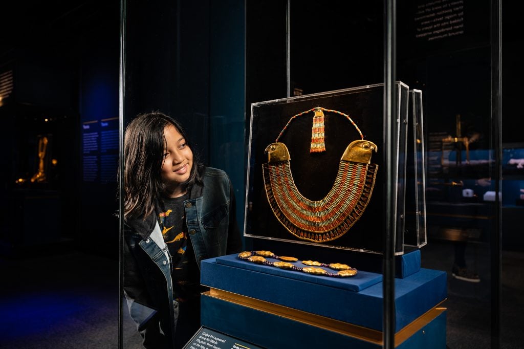Installation view of "Ramses the Great and the Gold of the Pharaohs" at the De Young Museum. Photo courtesy of World Heritage Exhibitions.