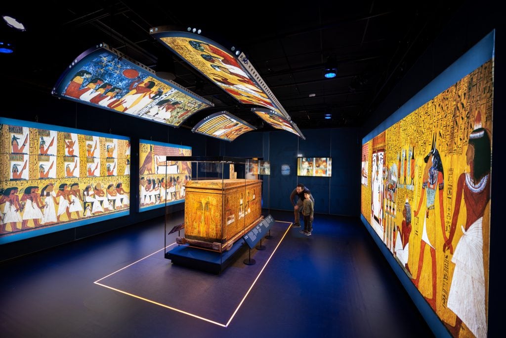 Installation view of "Ramses the Great and the Gold of the Pharaohs" at the De Young Museum. Photo courtesy of World Heritage Exhibitions.