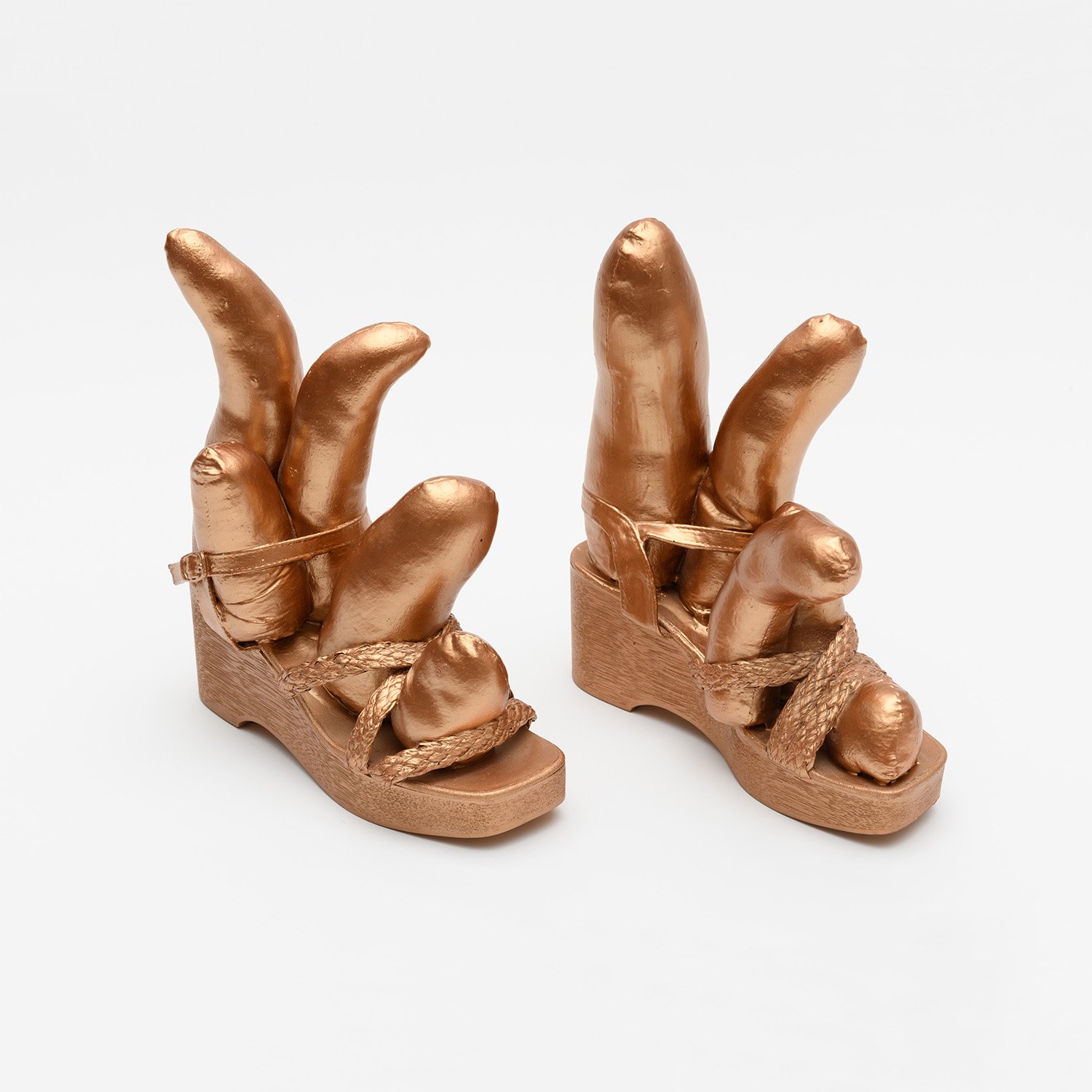 Yayoi Kusama, Bronze Shoes (1999). Courtesy of Galerie von Vertes.