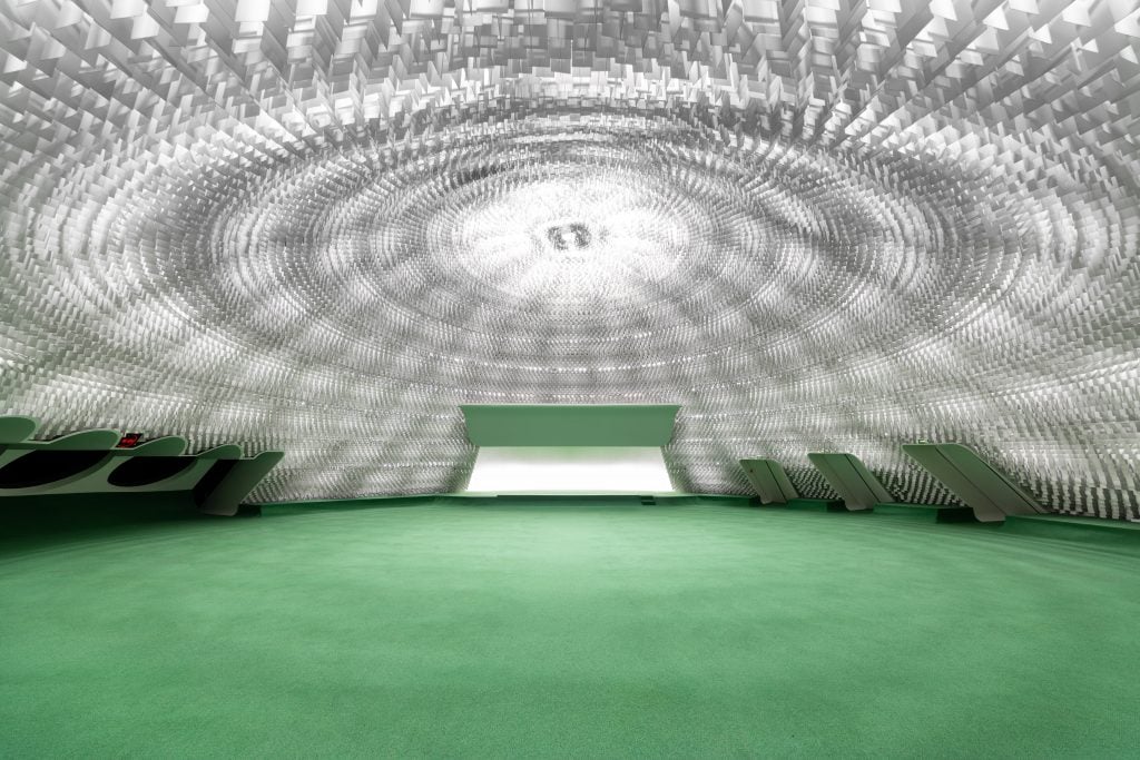 Inside Paris's Espace Niemeyer. © Dimitri Bourriau, Espace Niemeyer.