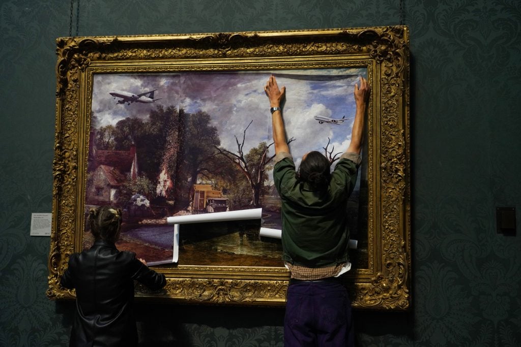 Climate activists glue their hands to the frames of Goya masterpieces at  Prado museum - Spain in English