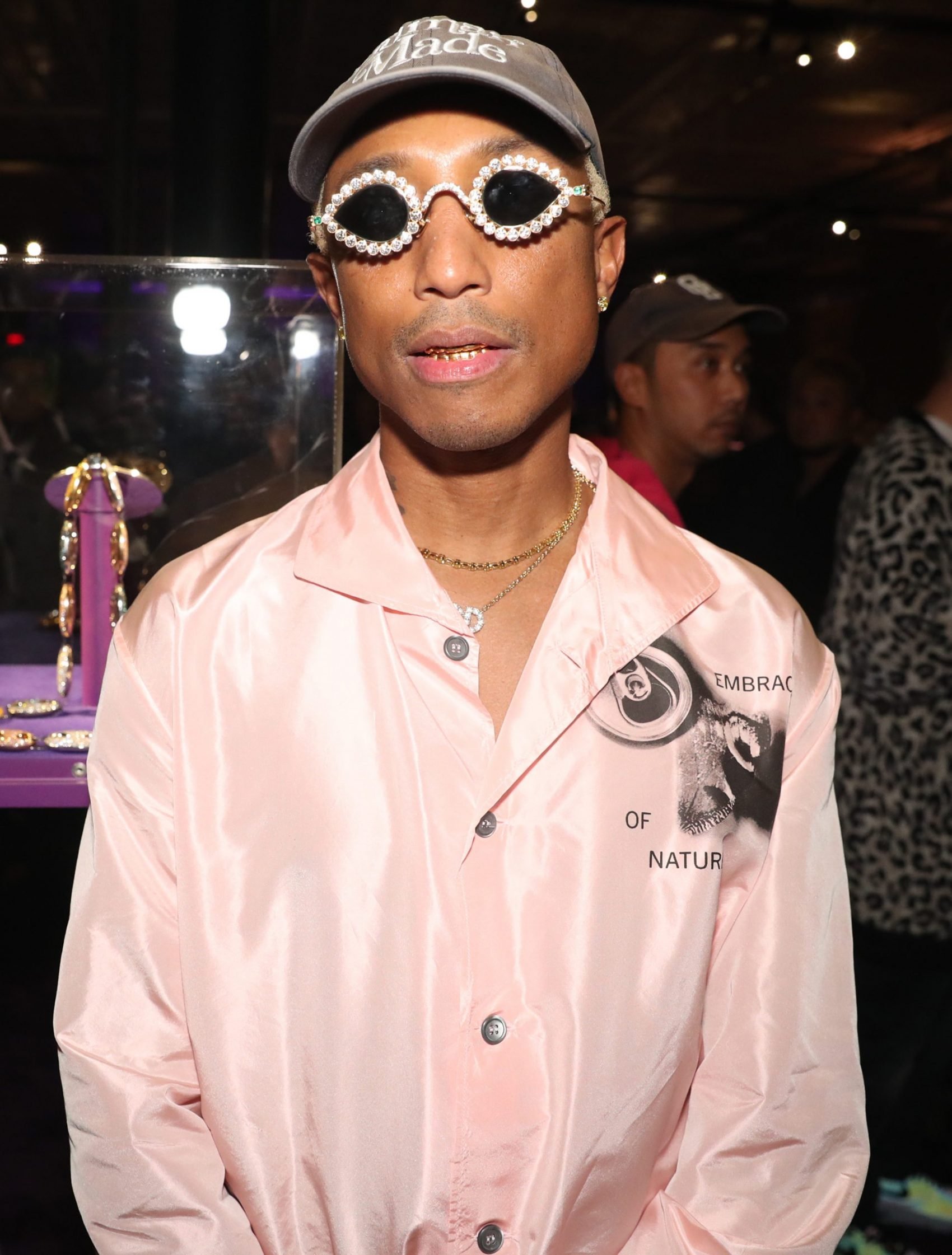 NOLOVESCOTT on X: I made Pharrell's N.E.R.D chain a belt!   / X