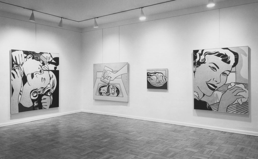 Installation view, "Roy Lichtenstein" at Leo Castelli in 1962. © Castelli Gallery, Artwork © Estate of Roy Lichtenstein.