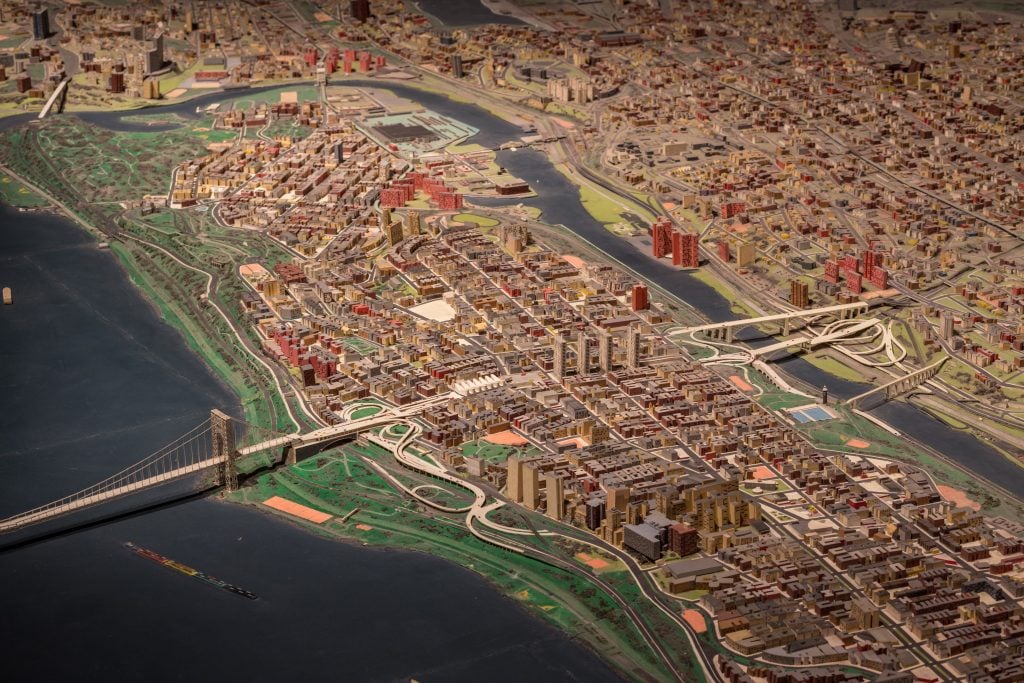 <i>Panoramic view of New York City</i> At the Queens Museum, New York.  Photo: Max Toohey.  Courtesy of the Queens Museum.  ” width=”1024″ height=”683″ srcset=”https://news.artnet.com/app/news-upload/2022/11/150223_15-13-29__MG_8861-1024×683.jpg 1024w, https://news .artnet.com/app/news-upload/2022/11/150223_15-13-29__MG_8861-300×200.jpg 300w, https://news.artnet.com/app/news-upload/2022/11/150223_15-13- 29__MG_8861-1536×1024.jpg 1536w, https://news.artnet.com/app/news-upload/2022/11/150223_15-13-29__MG_8861-2048×1365.jpg 2048w, https://news.artnet.com/app/ news-upload/2022/11/150223_15-13-29__MG_8861-50×33.jpg 50w, https://news.artnet.com/app/news-upload/2022/11/150223_15-13-29__MG_8861-1920×1280.jpg 1920w” sizes=”(max-width: 1024px) 100vw, 1024px”/></p>
<p id=