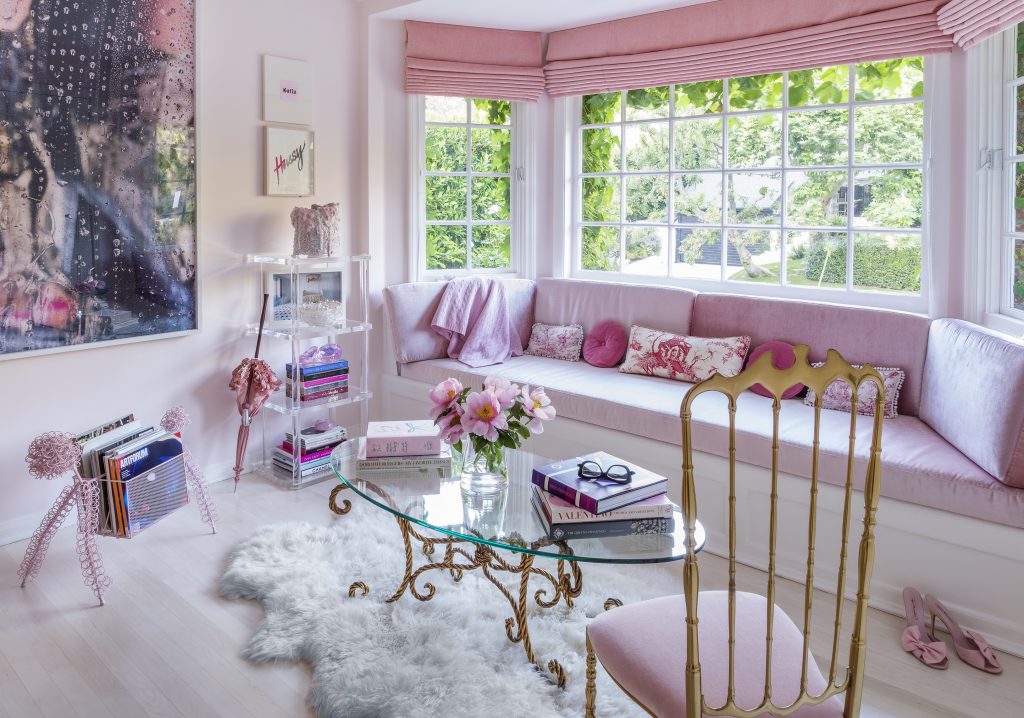 The pink room in Gavlak's L.A. home. © Firooz Zahedi.