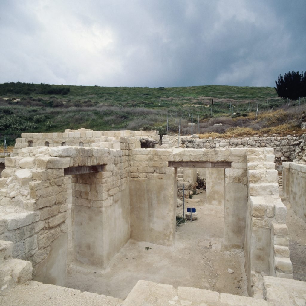 Excavations at the Tel Lachish archaeological site, Israel, in 2015. Photo by DeAgostini/Getty Images.