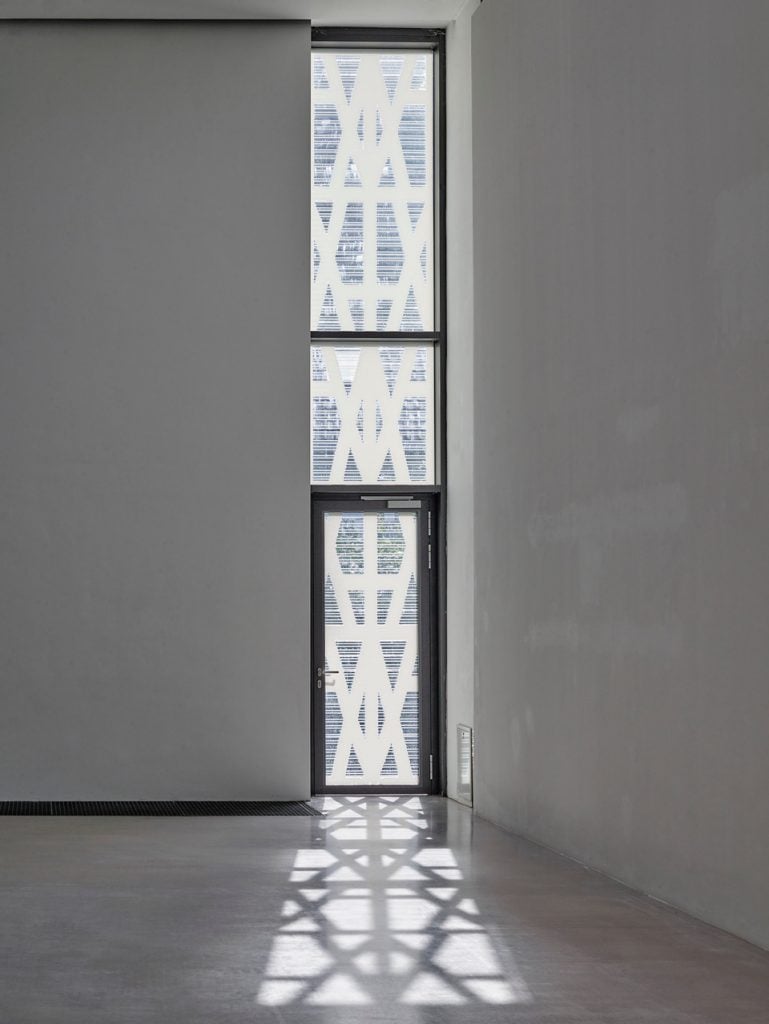 Installationsdetails, Bettina Pousttchi, Fluidity House (2022).  Foto: Michael Richter.  Mit freundlicher Genehmigung der Buchmann Galerie, Berlin.