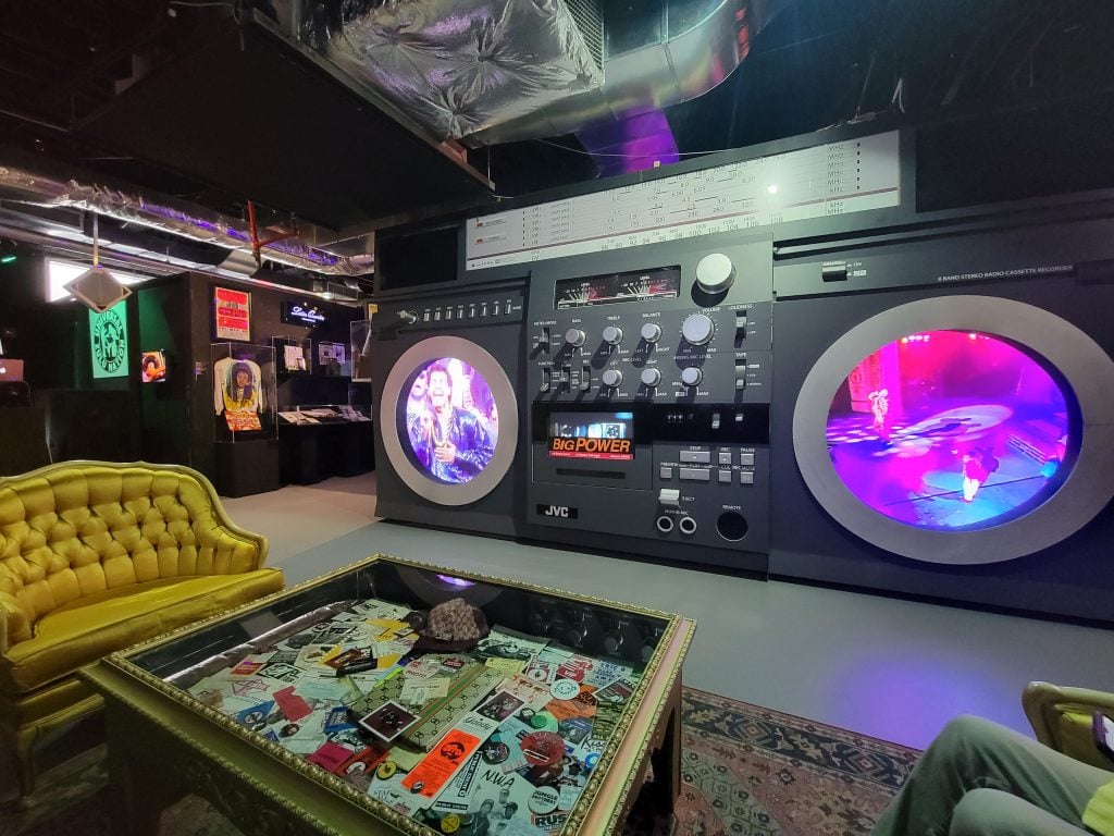 “Dapper Dan Lounge” with life-sized Boombox. Photo: courtesy of the Universal Hip Hop Museum