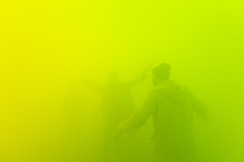 Ann Veronica Janssens, Green, Yellow and Pink (2017). Photo: Andrea Rossetti. Courtesy of the artist and Esther Schipper, Berlin, Paris, Seoul.