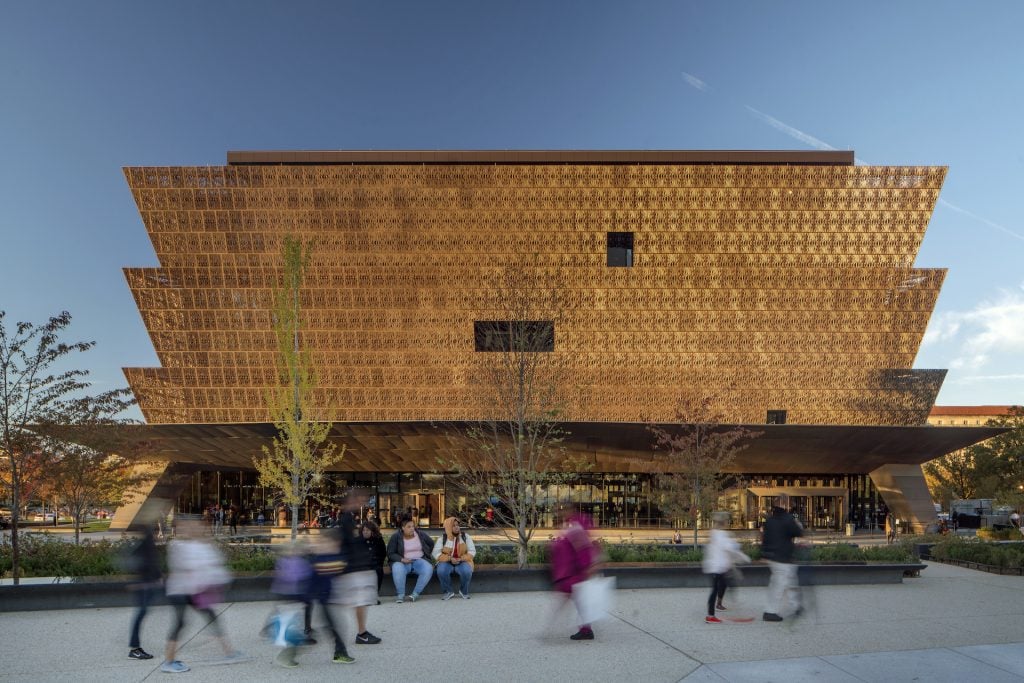 David Adjaye-designed National Museum of African American History and Culture, Washington, D.C. Photo © Nic Lehoux.