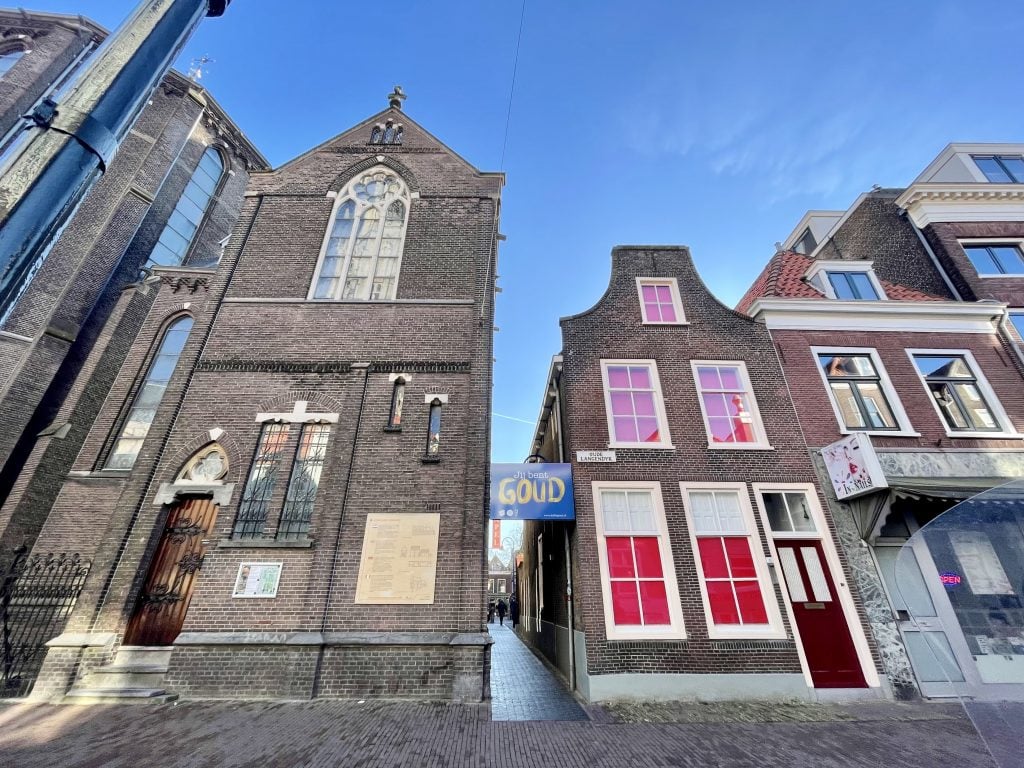 Oude Langendijk 25 in Delft, where Vermeer's home was located. Photo: Vivienne Chow. 