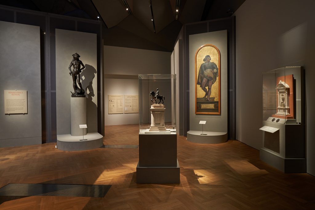 عرض التثبيت من "دوناتيلو: نحت عصر النهضة" في متحف فيكتوريا وألبرت. الصورة: © متحف فيكتوريا وألبرت ، لندن.