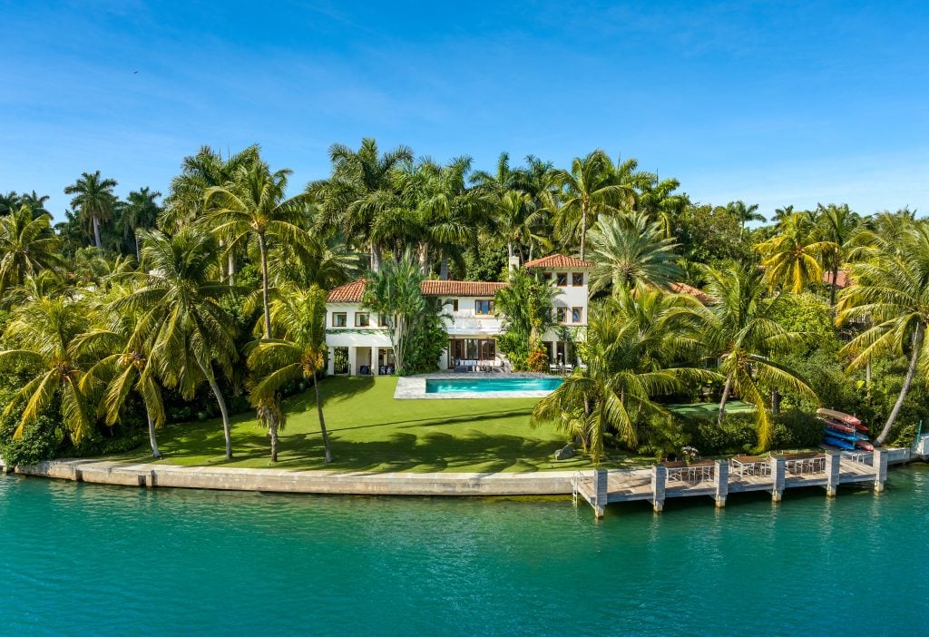 Craig Robins and Jackie Soffer’s Miami Beach mansion, on the market for $45 million. Photo: The Jills Zeder Group/1OAK Studios. Courtesy of Jills Zeder.