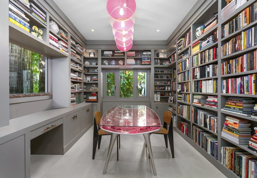 The library in Craig Robins and Jackie Soffer’s Miami Beach mansion, on the market for $45 million. Photo: The Jills Zeder Group/1OAK Studios. Courtesy of Jills Zeder.